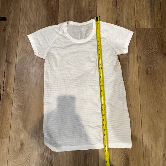 LULULEMON Women's Swiftly Tech Short Sleeve Scoop Size 10 In Heathered White - Picture 7 of 11